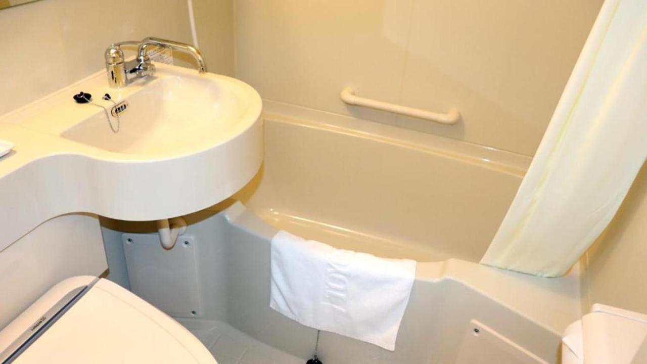 Toyoko Inn Hiroshima-Eki Stadium Mae Esterno foto